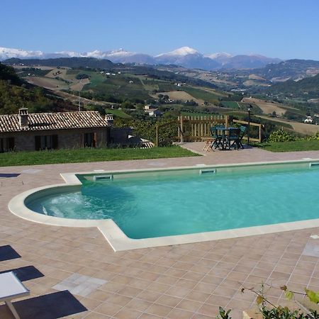 Вилла Agriturismo Il Sentiero Montalto delle Marche Экстерьер фото