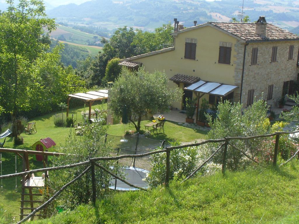 Вилла Agriturismo Il Sentiero Montalto delle Marche Экстерьер фото